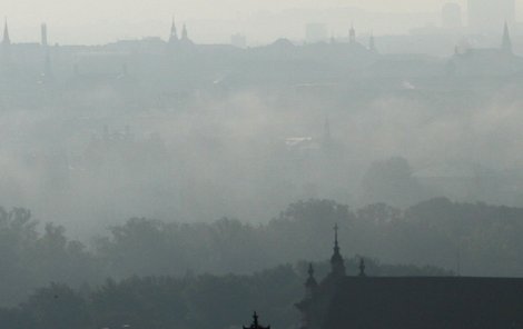 Špinavý vzduch proniká hluboko do plic, dráždí sliznice.