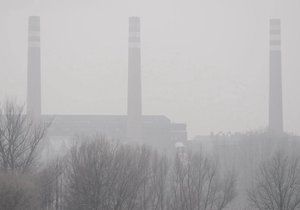 Takto vypadá Ostrava, když je zahalená ve smogu.