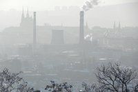 Smog opět dusí Česko. Nepotěší ani mrazivé počasí s občasným mrholením