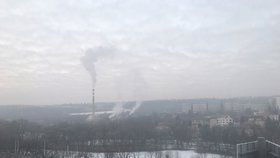 Smog dusí Pražany: Podniky kvůli špatnému ovzduší možná omezí výrobu 