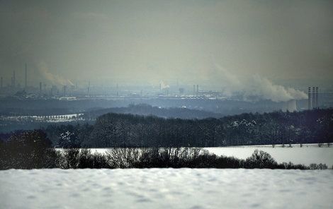 Ostrava. Zataženo a smog, takové bylo počasí včera odpoledne.