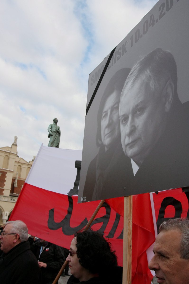 Na fotce Lech Kaczyński s chotí Marií