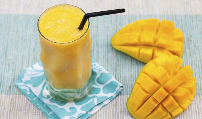 Smoothie ovoce mango