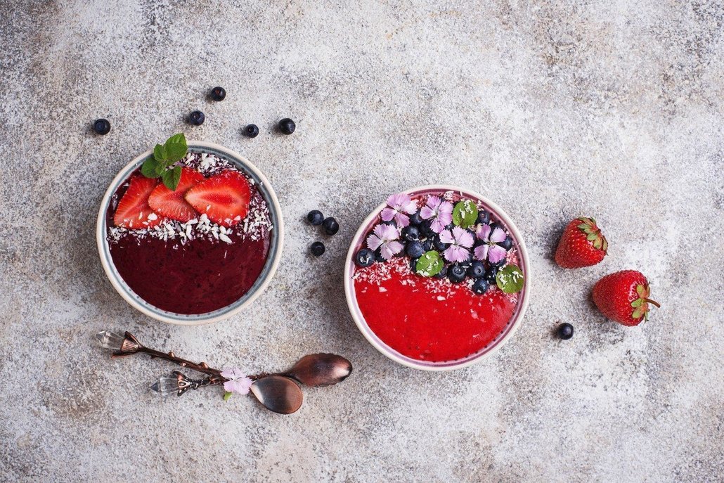 Jahodovou smoothie bowl z českých jahod si zamilujete