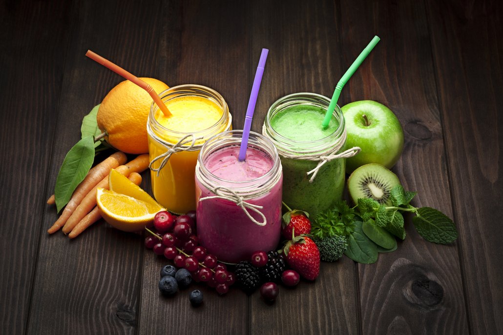 Ovoce a zeleninu můžete rozmixovat na krásně barevné smoothie