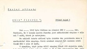 V estébácké zprávě se hovoří o 25 nasazených příslušnících SNB, pamětníci ale hovoří až o 300 mužích.