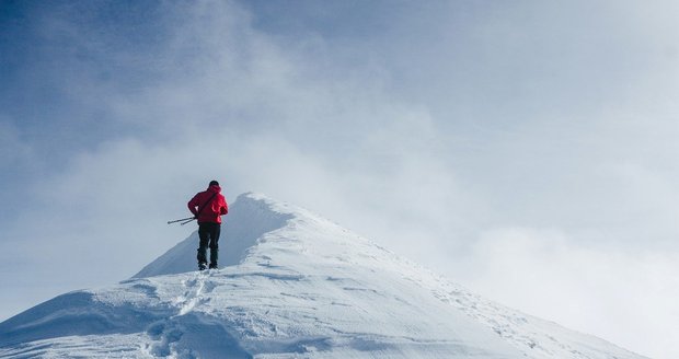 České horolezce odřízla na hřebeni v Himálaji sněhová bouře! Jsme uvěznění v 7 tisících a nemůžeme se hnout, napsali