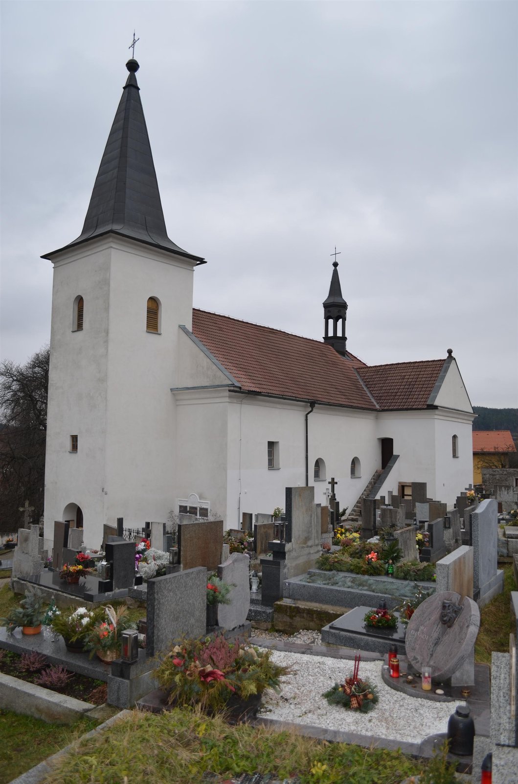 Kostel v Malenicích.