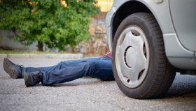 Opilá řidička v BMW zabila spolujezdce (†26): Se dvěma promile vyletěla ze silnice a narazila do betonu
