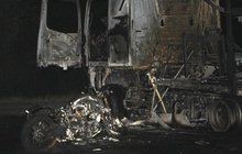 Motorkář (†43) uhořel kvůli chybě kamioňáka!