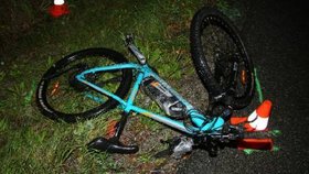 Cyklista (†58) vjel u Kuřivod pod lesní harvestor: V zatáčce se stroji nestačil vyhnout 