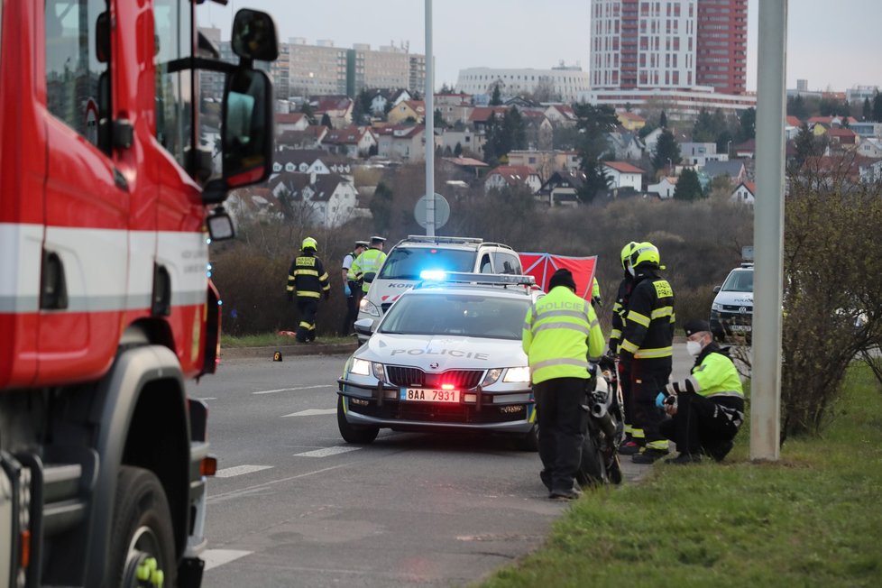 V Jeremiášově ulici na Praze 13 zemřel v pátek 9. dubna narazil do sloupu. Na místě bohužel zemřel.