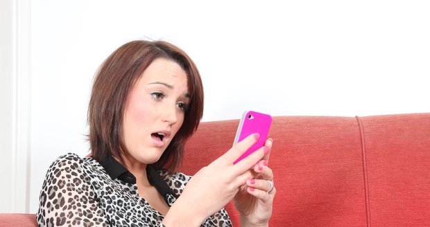 Podle amerického výzkumu lháři odpovídají na SMS pomaleji