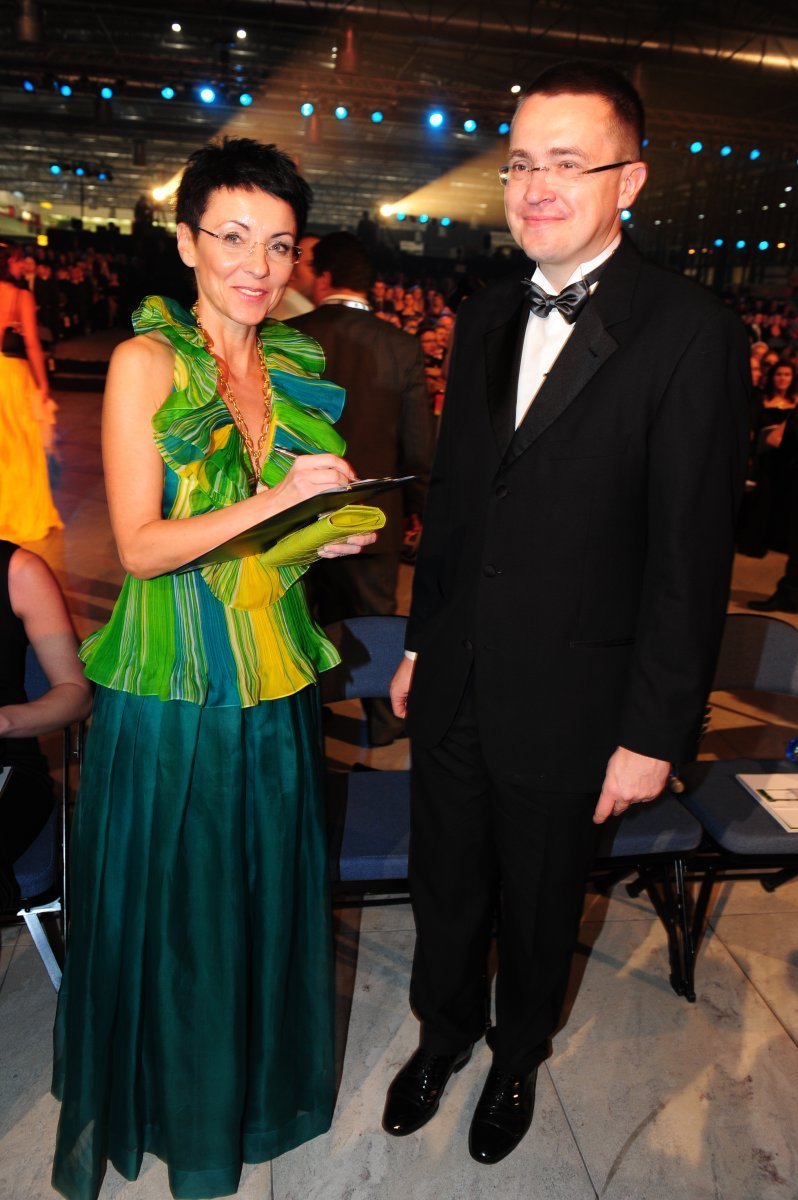 Generální ředitelka společnosti Ringier Libuše Šmuclerová oslnila zelenou róbou. Doprovázel ji manžel Roman.