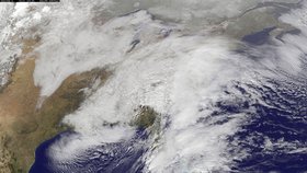 Východní pobřeží USA zasáhla masivní sněhová bouře.