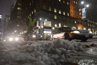 Na New York poničený hurikánem Sandy zaútočila sněhová bouře
