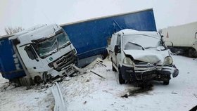 Záchranáři zasahovali během úterý také u hromadné nehody na D1 nedaleko Tučap na Vyškovsku.
