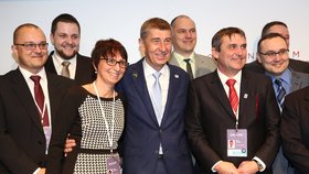 Sněm ANO: Focení s předsedou Andrejem Babišem