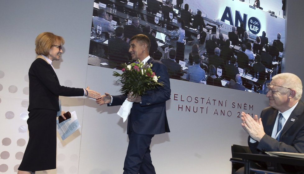 Sněm ANO: Andrej Babiš poděkoval Válkové za odvedenou práci na ministerstvu