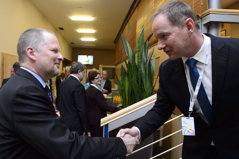 Sněm Starostů a nezávislých: Petr Fiala (ODS) a Petr Gazdík (STAN)