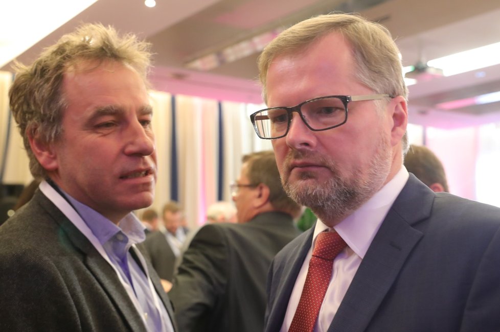 Premiér ODS Petr Fiala a europoslanec Luděk Niedermayer (2017)
