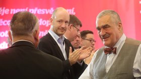 Čestný předseda TOP 09 Karel Schwarzenberg na pátém sněmu strany v Praze.