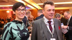 Poslankyně Markéta Pekarová Adamová a senátor Tomáš Czernin na 6. celostátním sněmu TOP 09 (23. 11. 2019)
