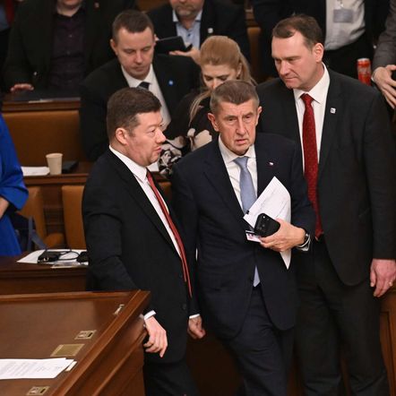 Jana Bendová: Pytlák Okamura ví, jak to v lese chodí. Babiš bdí, i když náhodou spí Jana Bendová: Pytlák Okamura ví, jak to v lese chodí. Babiš bdí, i když náhodou spí
