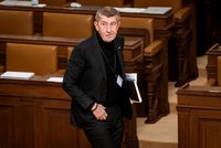 ONLINE: Nedůvěra Babišově vládě? Sněmovna bez Macinky o tlaku na Pavla. A uražené ANO kvůli „svoloči“