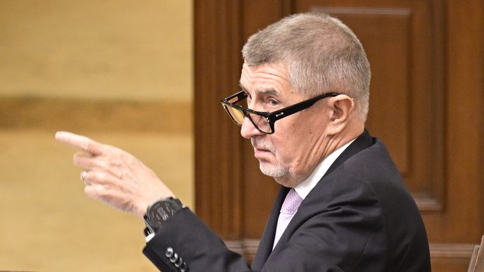 Mimořádná schůze Sněmovny k energiím: Šéf hnutí ANO Andrej Babiš (16.11.2023)
