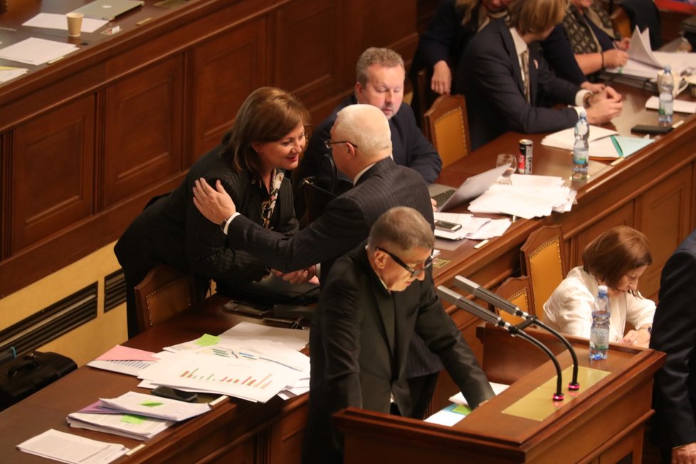 Premiér Andrej Babiš (ANO) ve Sněmovně během jednání o rozpočtu - předvedl se s tříhodinovým projevem (4. 12. 2019).