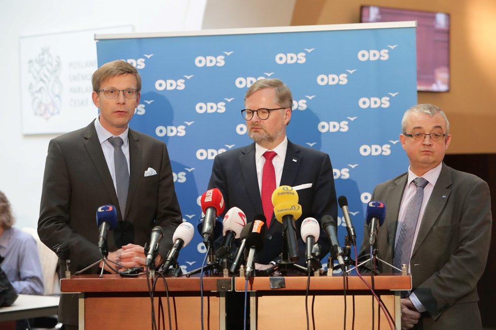 ODS uspořádalo tiskovou konferenci, kde předseda Petr Fiala vyzval premiéra k rezignaci (4.12.2019)