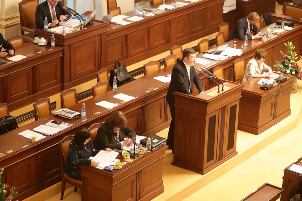 Sněmovna se sešla kvůli třetímu čtení zákona o rozpočtu na rok 2020 (4. 12. 2019)
