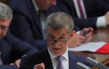 Přestřelka ve Sněmovně kvůli zprávě o střetu zájmů. Babiš přiznal: Večeřel jsem kostelecké párky!