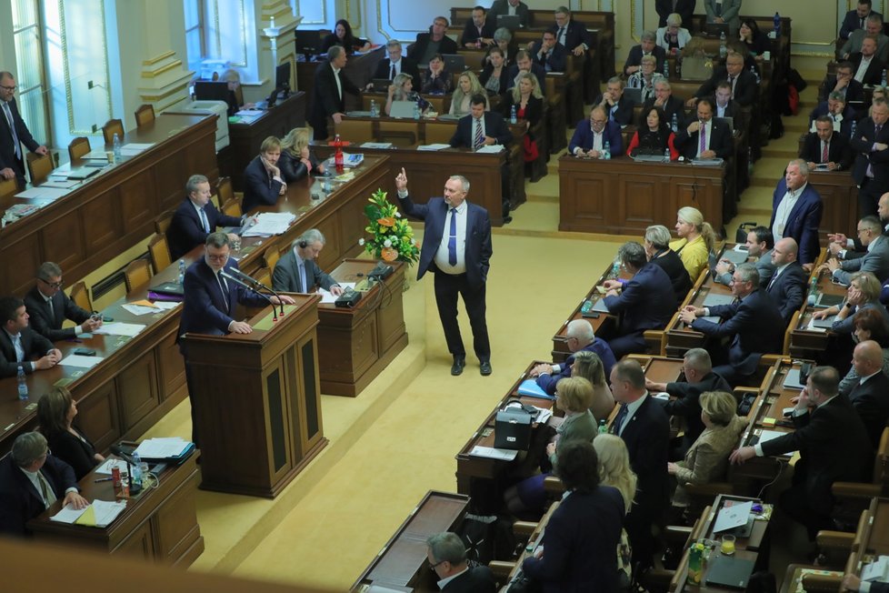 Schůze Sněmovny: Hlásí se Pavel Kováčik (KSČM; 6. 11. 2019)