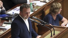 Demagogie! rozohnil se Výborný u důchodů. Ke změně u záchranářů nedošlo, Jurečka chce čas