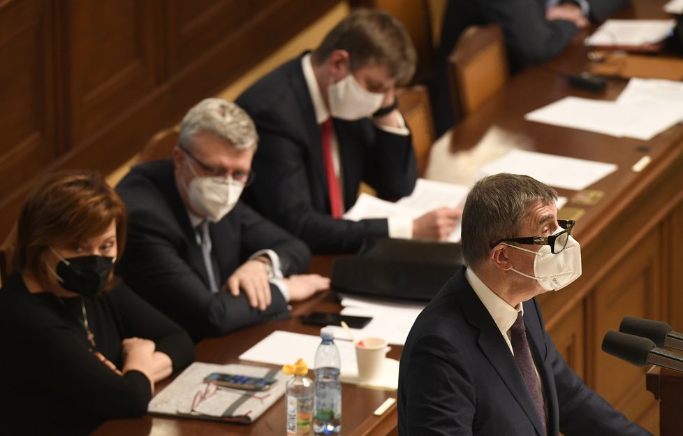 Sněmovna o stavu nouze: Andrej Babiš při projevu (11.2.2021)
