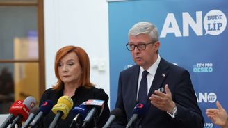 Miliardy v nedohlednu: Vláda slibuje pohádkové renty, systém ale může brzo zamrznout Miliardy v nedohlednu: Vláda slibuje pohádkové renty, systém ale může brzo zamrznout