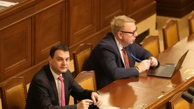 Jednání Sněmovny: Petr Macinka (Motoristé) a Aleš Juchelka (ANO) (25.8.2026)