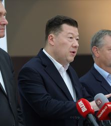 Okamura chce zrušit armádu. V případě války budeme trvat na míru, tvrdí šéf SPD Okamura chce zrušit armádu. V případě války budeme trvat na míru, tvrdí šéf SPD