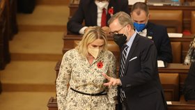 Ustavující schůze Sněmovny: Jana Černochová a Petr Fiala (ODS) (10. 11. 2021)