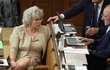 Noční jednání o nedůvěře vládě: Margita Balaštíková z ANO (vlevo) (2.9.2022) Noční jednání o nedůvěře vládě: Margita Balaštíková z ANO (vlevo) (2.9.2022)
