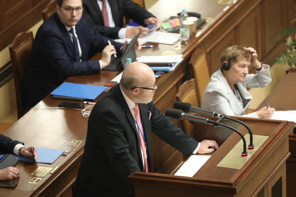 Schůze Sněmovny: Hlasování o nedůvěře vlády, na snímku ministr zdravotnictví Vlastimil Válek (TOP 09) (1.9.2022)