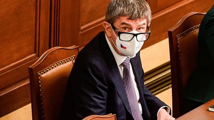 Premiér Andrej Babiš na jednání Sněmovny. (26.2.2021)