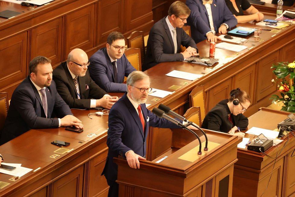 „Putin půjde dál,“ řekl Petr Fiala poslancům a Volodymyru Zelenskému.