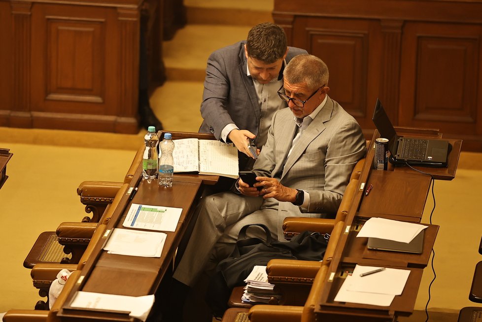 Jednání Sněmovny: Patrik Nacher a Andrej Babiš (ANO)