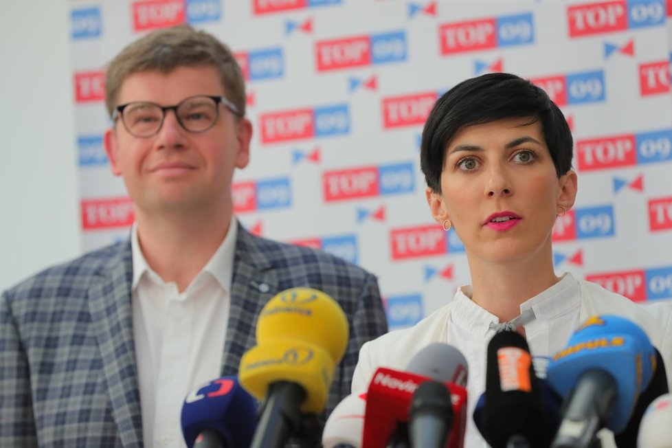 Jiří Pospíšil a Markéta Pekarová Adamová ve Sněmovně (4. 6. 2019)