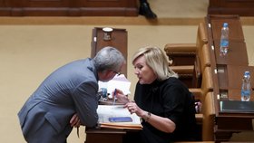 Sněmovna během jednání o snížení valorizace důchodů (1.3.2023)