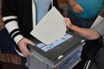 Volby do Sněmovny 2021: Volební komise vyrazila i za invalidní důchodkyní (8.10.2021)