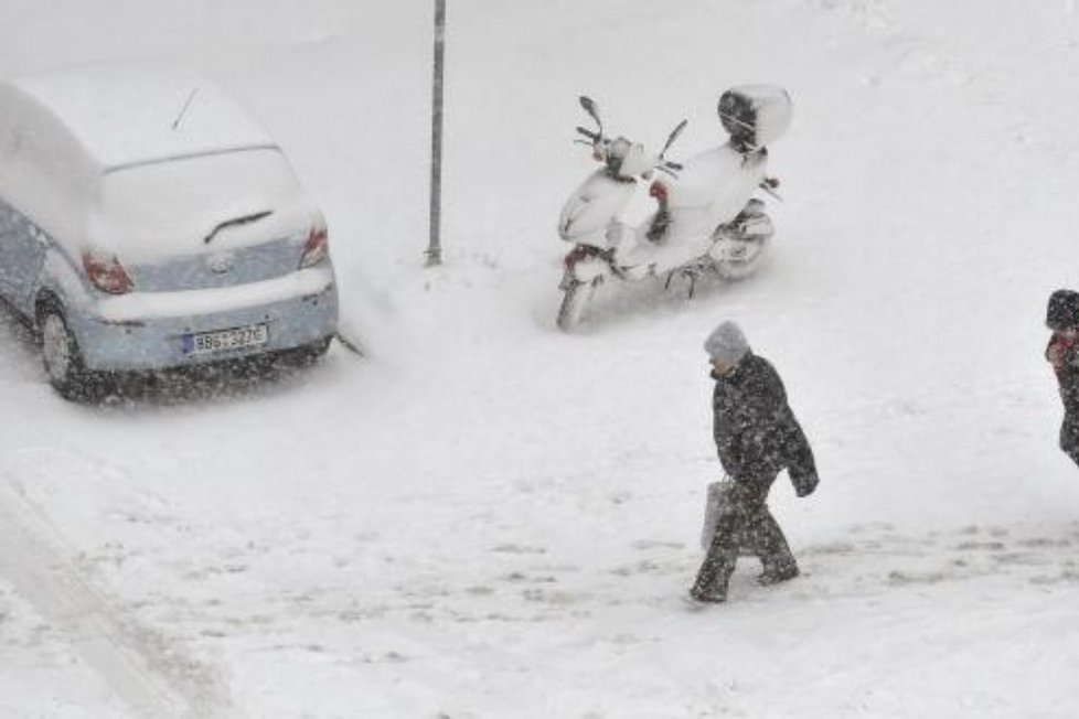 Přes víkend bude zataženo a na většině území se vyskytnou sněhové přeháňky nebo sněžení.